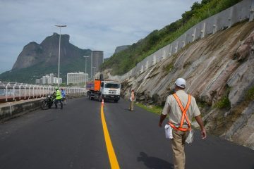 Prefeitura vistoria obras da Av. Niemeyer e Fotos Marco Antônio Rezende/Prefeitura do Rio