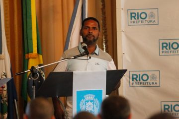 O taxista Clauzio Moreira da Silva aguardava sua autonomia há 18 anos. Fotos: Marcelo Piu / Prefeitura do Rio