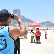 Guarda Municipal em ação na Praia de Copacabana. Foto: Robert Gomes / divulgação GM