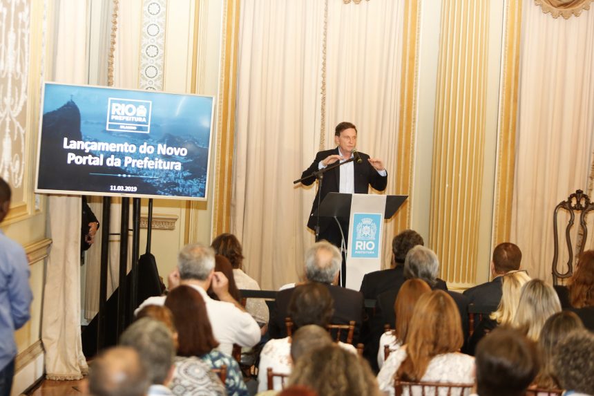 Prefeito participa de lançamento do novo Portal da Prefeitura
