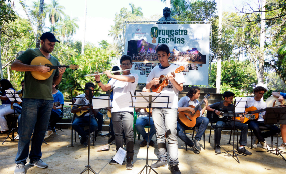 Apresentação dos músicos do Programa Orquestra nas Escolas