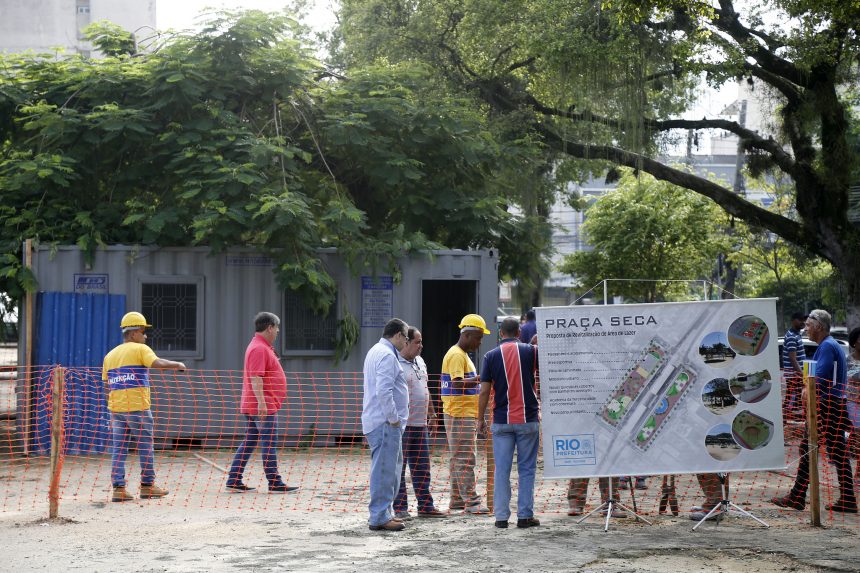 Prefeito anuncia revitalização da Praça Seca