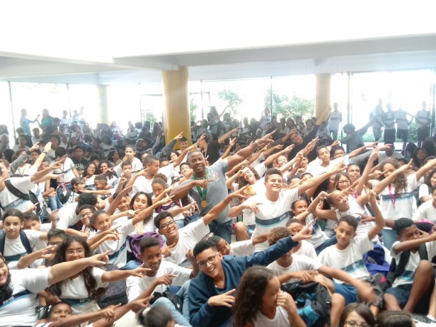 Escolas municipais recebem medalhistas olímpicos para palestras e oficinas