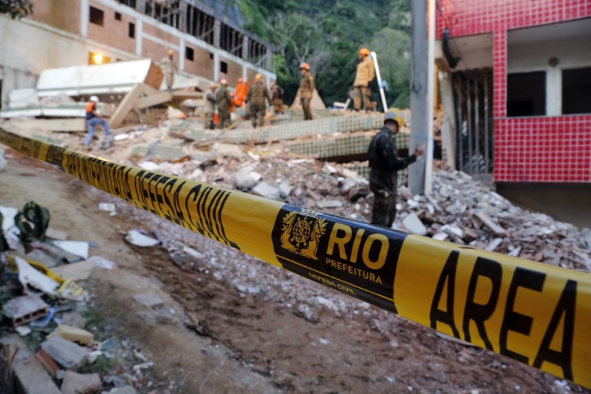 Defesa Civil municipal em ação na Muzema
