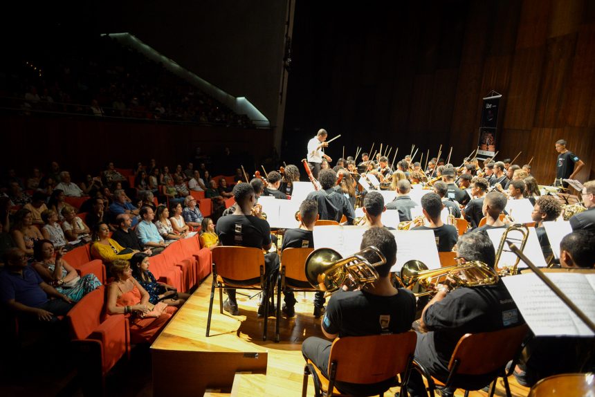 Orquestra Sinfônica Juvenil Carioca realiza ‘Concerto Música Brasileira - Rumo à Espanha’