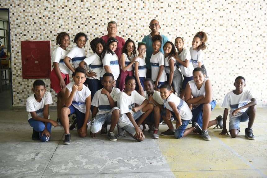 Professores e alunos de Ciep em Campo Grande: Secretaria Municipal de Educação oferece 351 vagas para docentes na rede. Foto: Richard Santos/Prefeitura do Rio