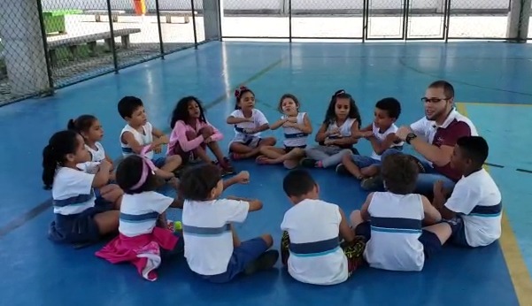 Escola Municipal Vereadora Marielle Franco, no Complexo da Maré, passa a integrar o rol de unidades com ensino de dois idiomas