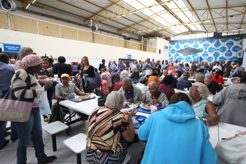 Restaurante Popular de Bangu, um dos três municipalizados na atual gestão e que garantem alimento barato e de qualidade para a população carente. Foto: Edvaldo Reis / Prefeitura do Rio