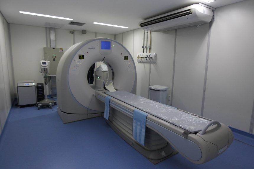 Novo tomógrafo do Hospital Lourenço Jorge é um dos muitos equipamentos modernos adquiridos pela Secretaria Municipal de Saúde