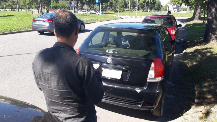 O carro que o homem tentava furtar quando foi preso em flagrante no Fundão pelo Rio+Seguro. Foto: divulgação
