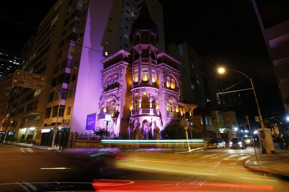 O Centro Cultural Municipal Oduvaldo Vianna Filho - Castelinho do Flamengo