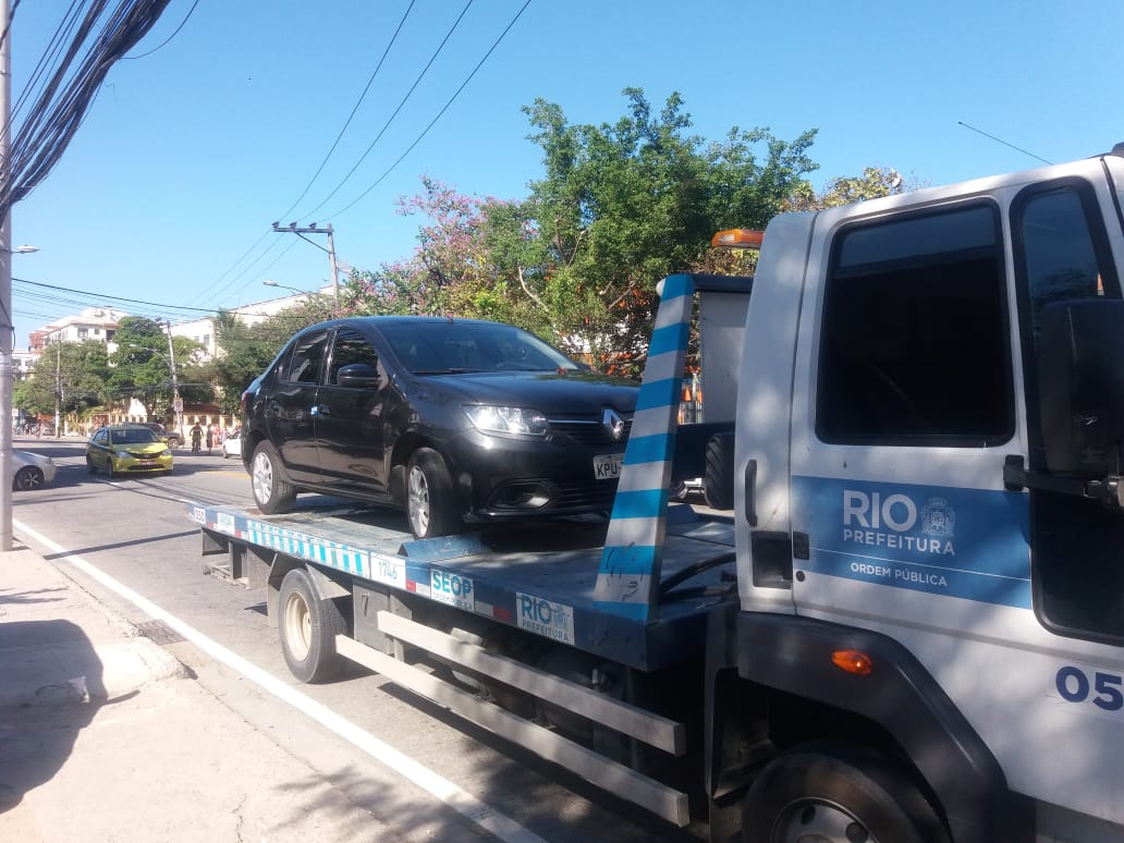 Ação da Prefeitura fiscaliza comércio e o trânsito na Freguesia
