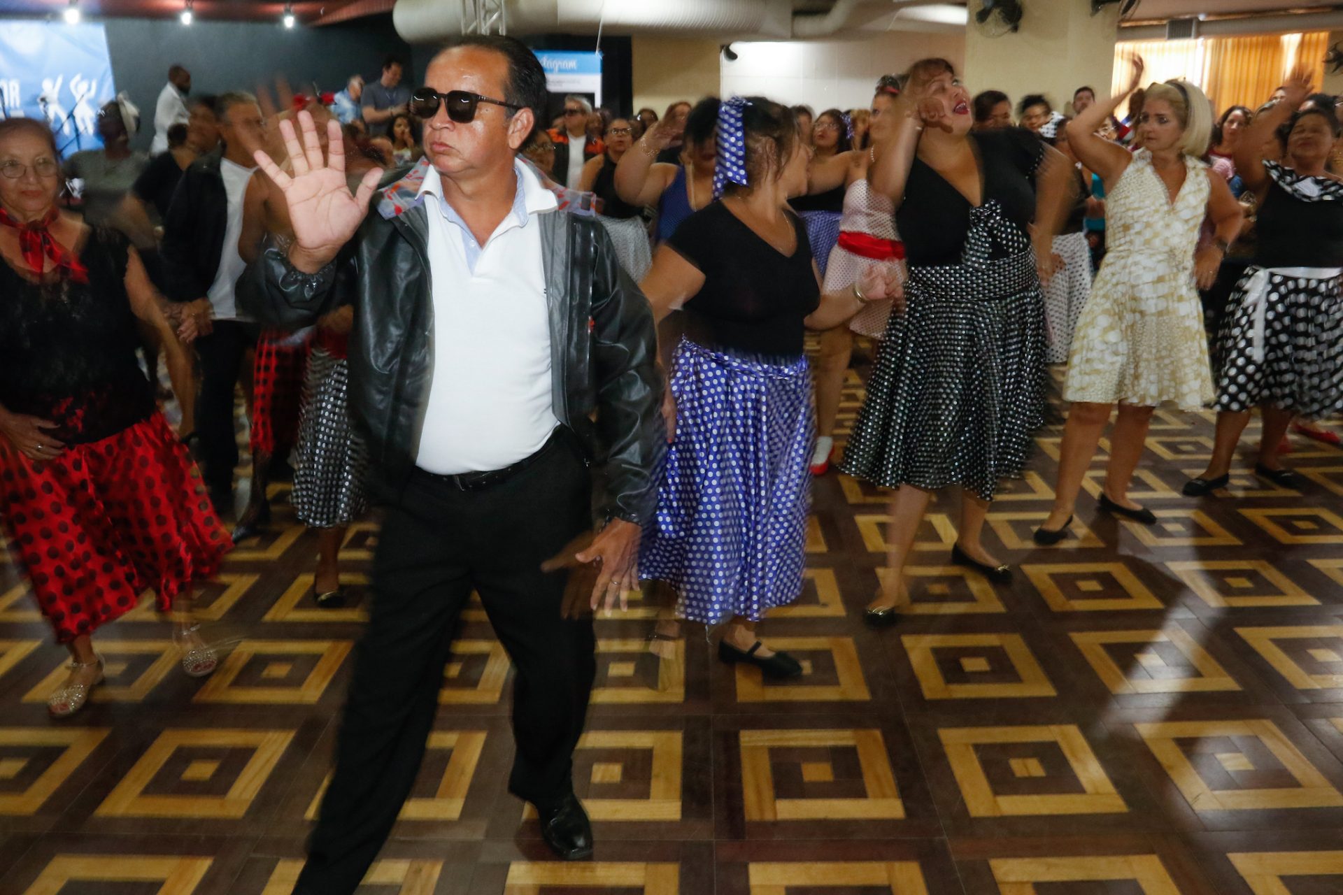 Baile da Melhor Idade volta após mais de um ano e anima 800 pessoas no Club Municipal Baile da Melhor Idade volta após mais de um ano e anima 800 pessoas no Club Municipal