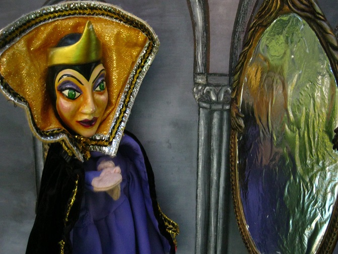 “A Branca de Neve” é atração neste domingo no Teatro de Fantoches e Marionetes Carlos Werneck, no Flamengo. Foto: divulgação