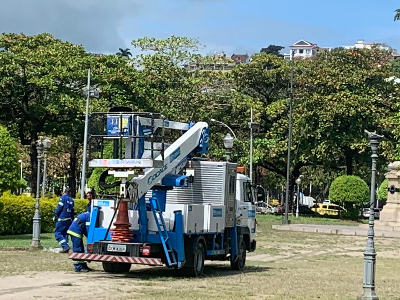 Prefeitura trabalha na revitalização da Praça Paris, no Centro. Foto: divulgação