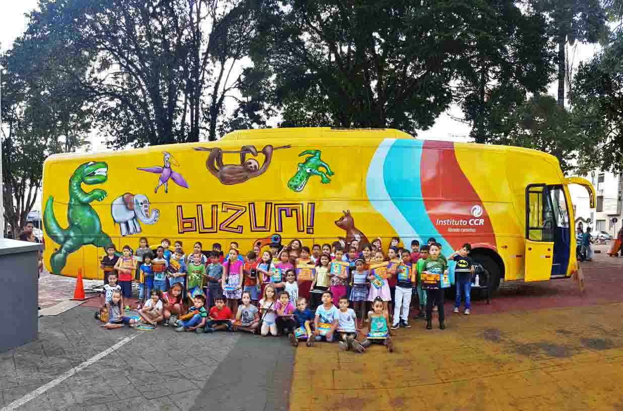 Grupo teatral leva arte para mais de 2 mil alunos das escolas da Prefeitura do Rio