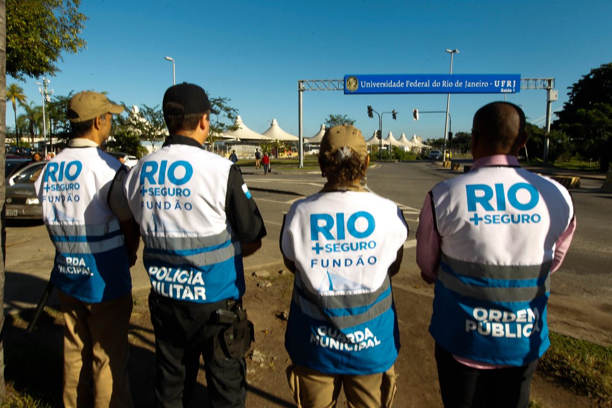 Agentes do Rio+Seguro no Fundão: bons resultados. Foto: Maurício Val / Prefeitura do Rio