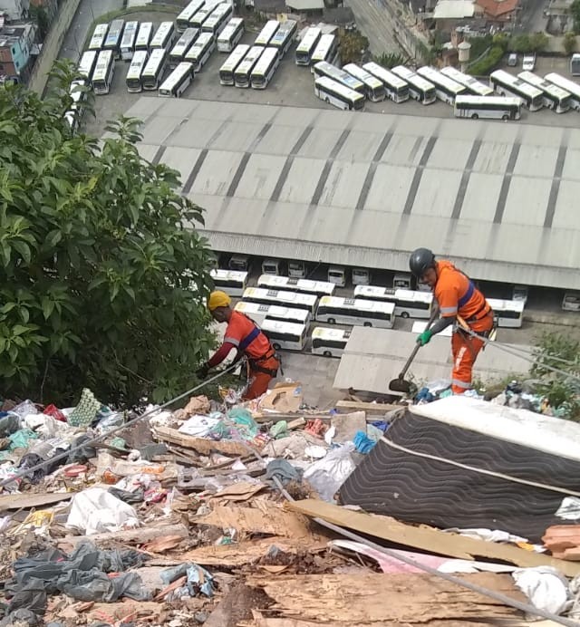 Garis alpinistas no Morro da Providência
