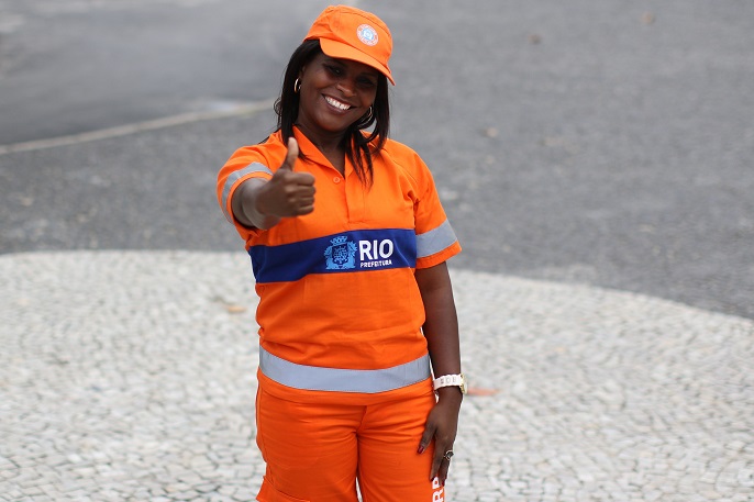 Vanilde dos Santos, gari da Comlurb. Foto: Hudson Pontes / Prefeitura do Rio