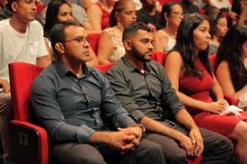 Prefeitura do Rio entrega 288 certificados de conclusão de curso de Operador de Empilhadeira