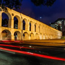 Os Arcos da Lapa com a iluminação especial de Natal. Foto: Marcelo Piu/Prefeitura do Rio