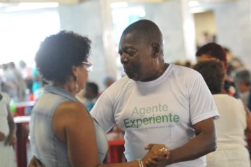Baile no Olaria festeja aniversário de 15 anos do programa Agente Experiente. Foto: Sidnei Parraro (divulgação)