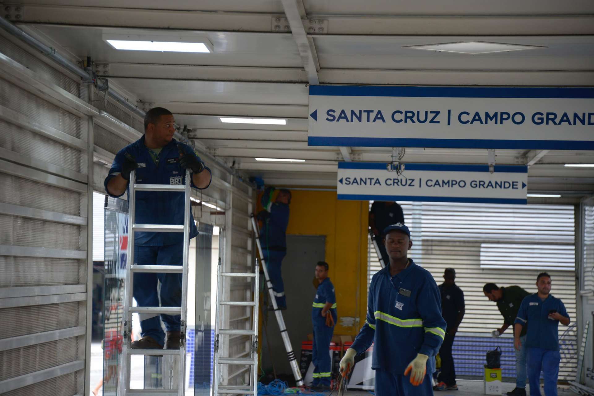 Obra em estação do BRT em Campo Grande. Foto: Marco Antonio Rezende / Prefeitura do Rio