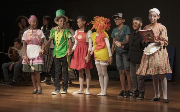 Alunos da Prefeitura do Rio são premiados na ABL em concurso de redação sobre Monteiro Lobato