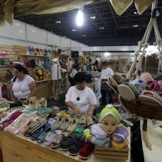 Estande da Secretaria Municipal de Assistência Social e Direitos Humanos na Feira da Providência. Foto: Marcos de Paula / Prefeitura do Rio