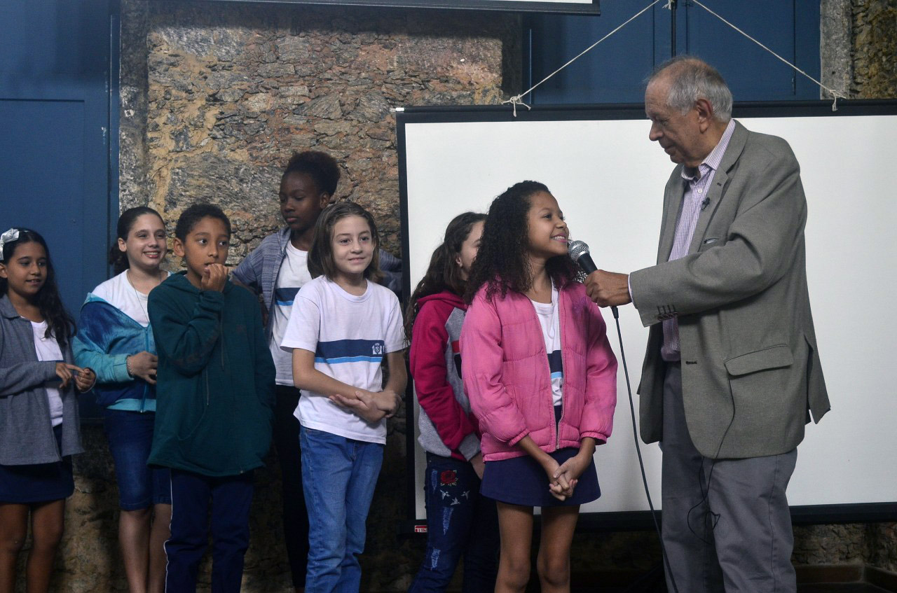 Academia Brasileira de Letras é palco de premiação de redação dos alunos da Rede Municipal de Ensino dia 4/12