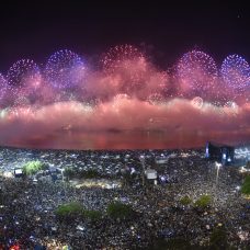Réveillon na Praia de Copacabana: o maior e melhor do mundo estará ainda mais grandioso na virada para 2020. Foto: Richard Santos | Riotur