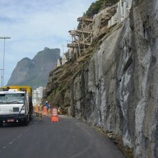 Prefeitura vistoria obras da Av. Niemeyer Fotos Marco Antônio Rezende/Prefeitura do Rio