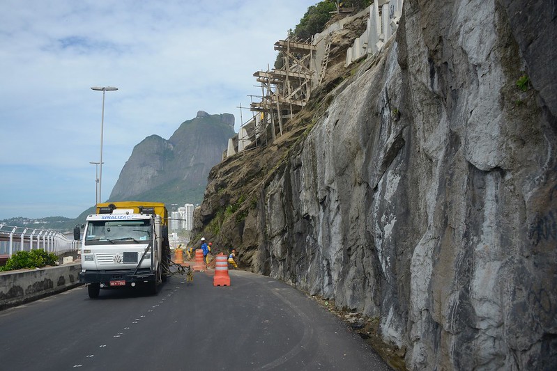 Prefeitura vistoria obras da Av. Niemeyer Fotos Marco Antônio Rezende/Prefeitura do Rio