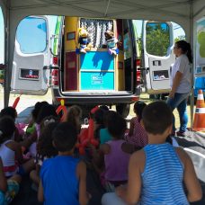 Caravana de Férias entra na reta final com ações na Praça Seca, Santa Cruz e Complexo do Alemão