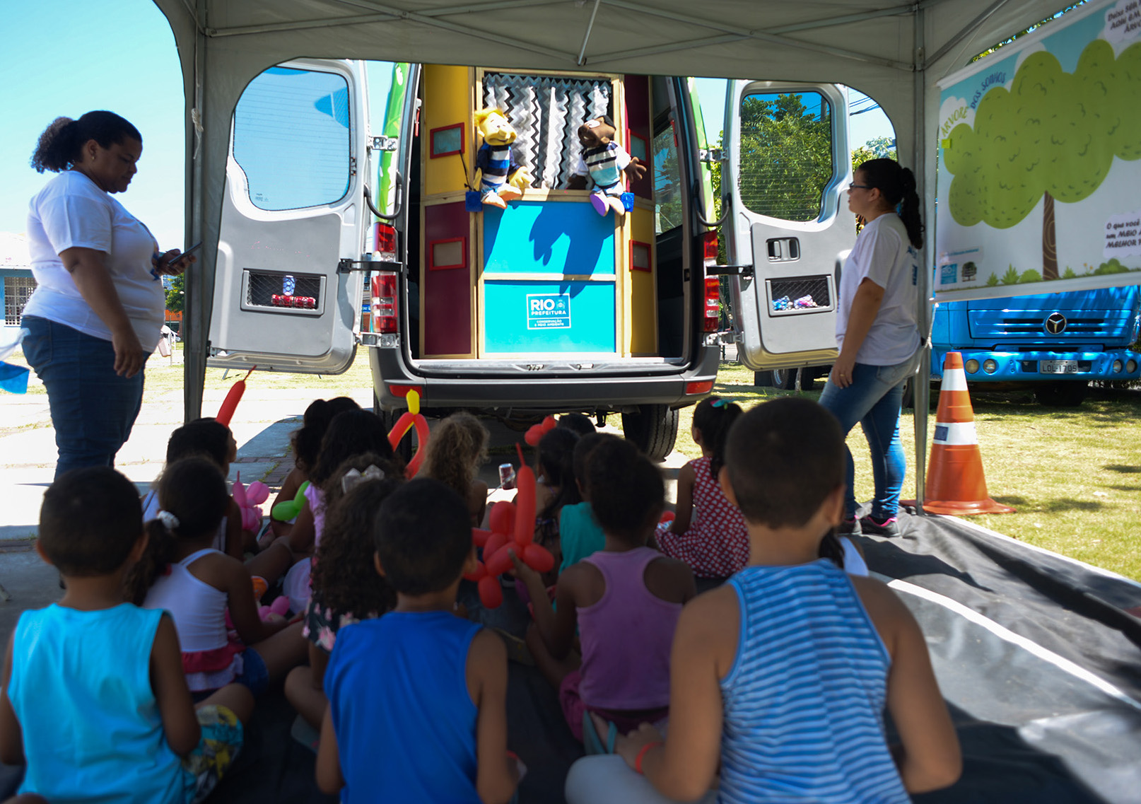 Caravana de Férias entra na reta final com ações na Praça Seca, Santa Cruz e Complexo do Alemão