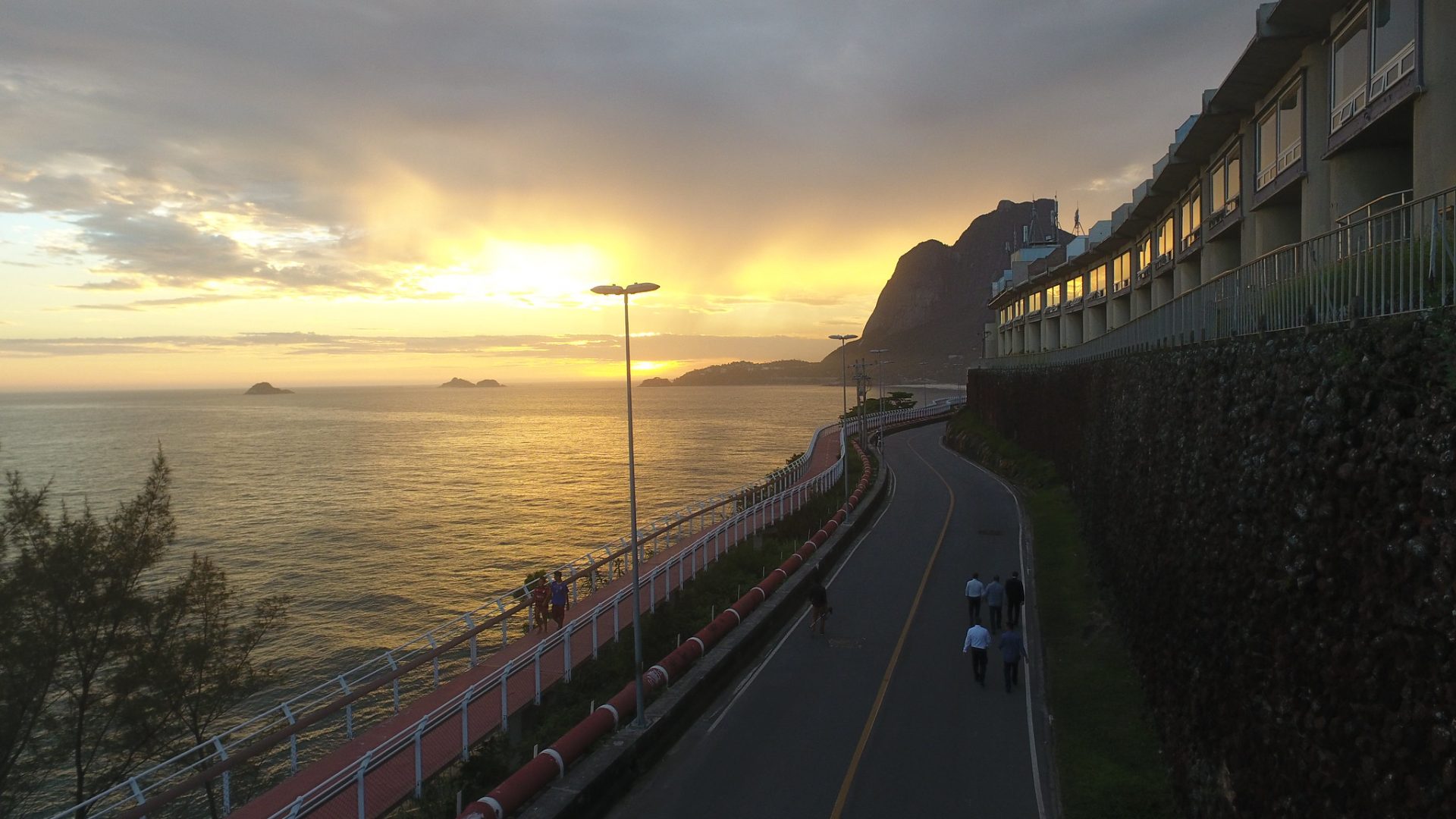 Trecho da Avenida Niemeyer, durante vistoria em novembro. Foto: Hudson Pontes / Prefeitura do Rio