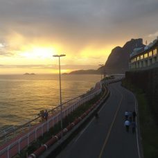 A Avenida Niemeyer