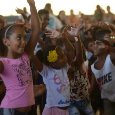 Caravana Carioca de Férias, da Prefeitura do Rio, aporta em Pedra de Guaratiba