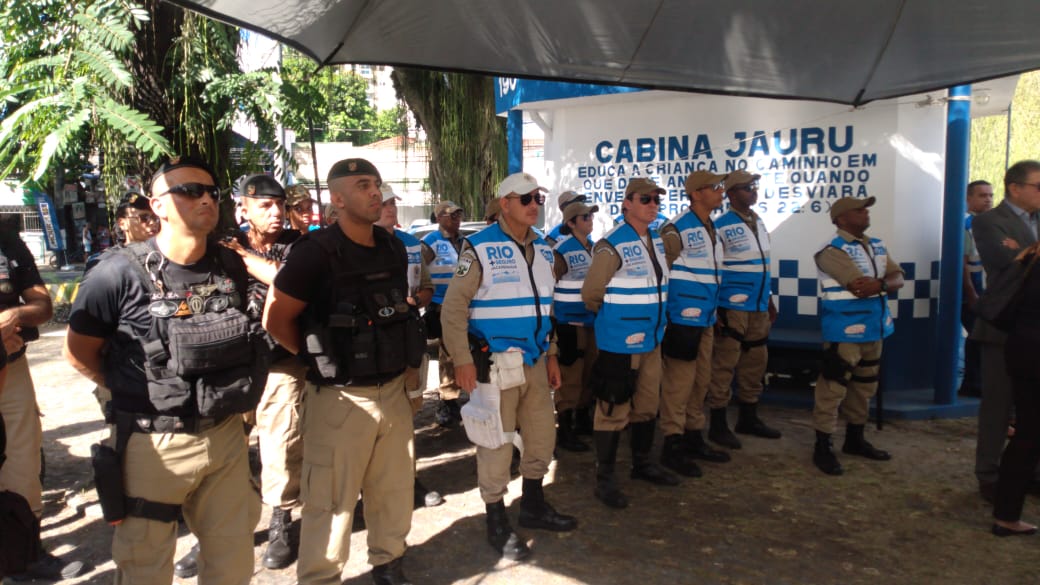 Guardas municipais perfilados durante lançamento do Rio+Seguro na Taquara. Foto: Marcelo Piu / Prefeitura do Rio