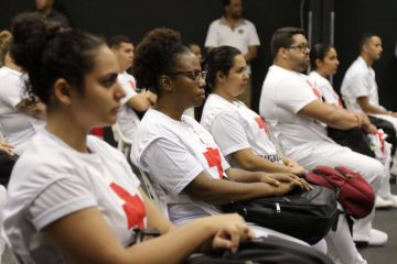 Integrantes da Cruz Vermelha também vão auxiliar no combate ao coronavírus. Foto: Hudson Pontes / Prefeitura do Rio