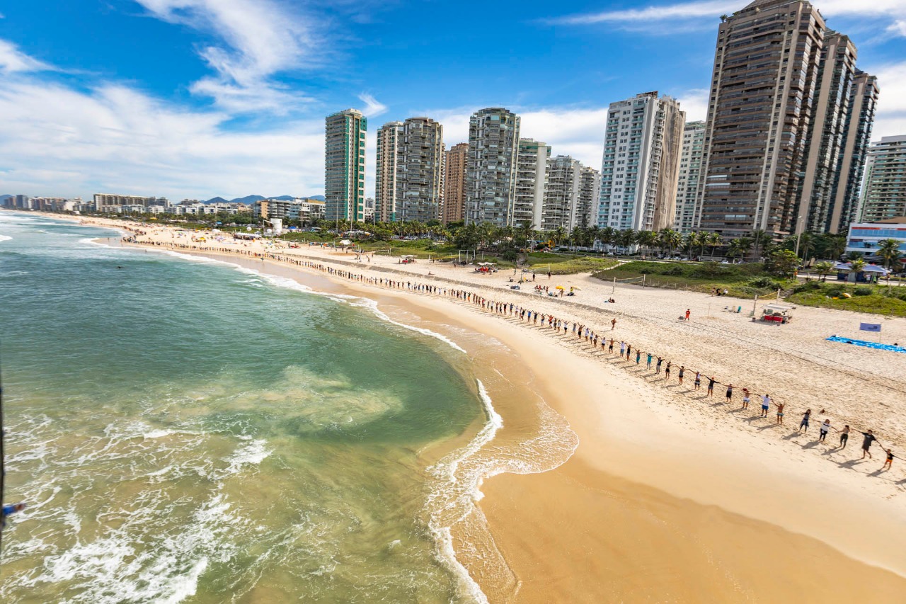 Evento na praia de São Conrado vai mobilizar 2 mil voluntários ao longo da orla. Foto: Divulgação