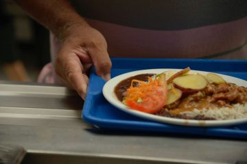 Restaurantes Populares atingem marca de 4 milhões de refeições servidas. Foto: Marco Antônio Rezende / Prefeitura do Rio