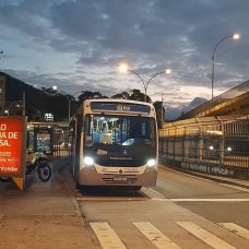 Prefeitura oferece transporte gratuito para servidores da saúde que vão trabalhar no Hospital de Campanha do RioCentro