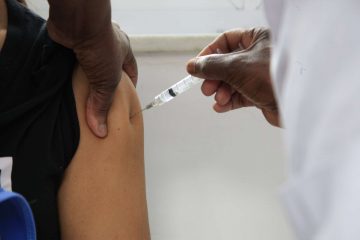 Gestantes e crianças são os grupos de menor adesão até agora à campanha, que termina no dia 30. Foto: Mariana Ramos/ Prefeitura do Rio