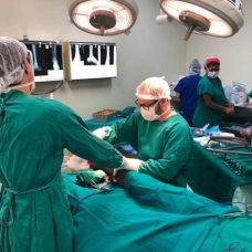 Feriadão terá rotina especial em unidades como Miguel Couto e Salgado Filho; objetivo é diminuir fila interna de pacientes já internados e que aguardam por operações