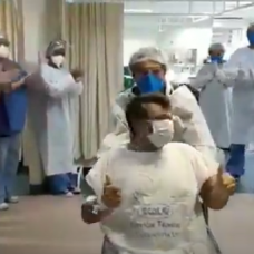 Paciente recerbe alta da UTI no Gazolla e é aplaudido. Foto: reprodução de vídeo