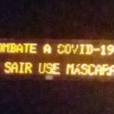 Foram colocados 28 painéis como este nas principais vias da cidade. Foto: Divulgação / Prefeitura do Rio