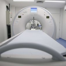 Tomógrafos como este, comprados pelo Município, são fundamentais no combate ao novo coronavírus. Foto: Mariana Ramos / Prefeitura do Rio