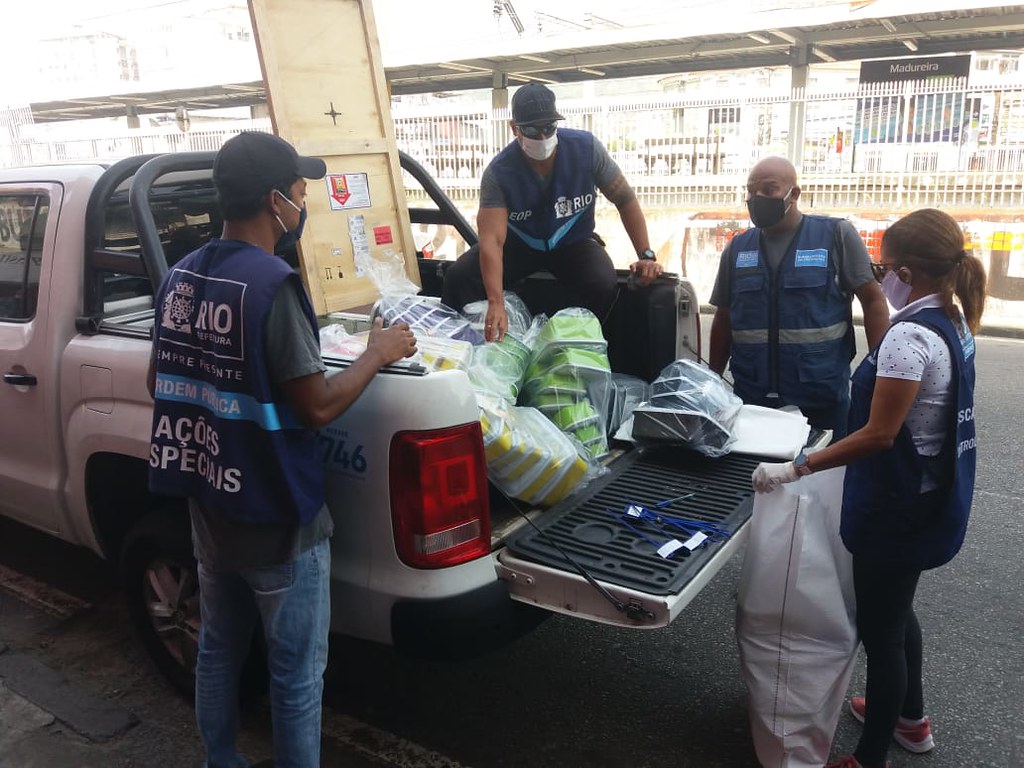 Agentes da Prefeitura na operação desta quarta-feira (03/06), em Madureira. Divulgação Seop / Prefeitura do Rio