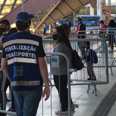 Agentes registraram 450 autuações em quatro dias de fiscalização. Foto: Divulgação / Prefeitura do Rio